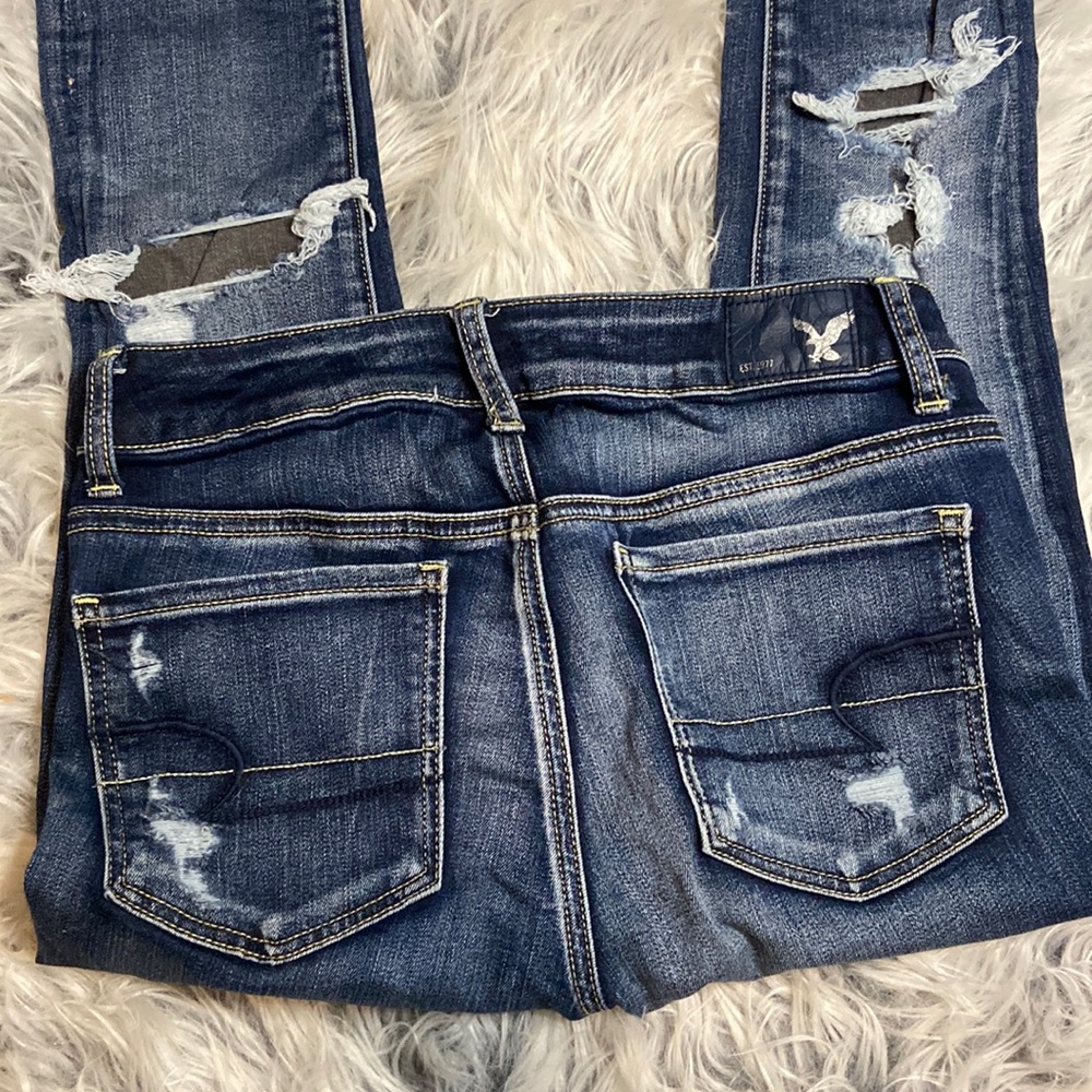 American eagle distressed, superstretch skinny jeans, size 2